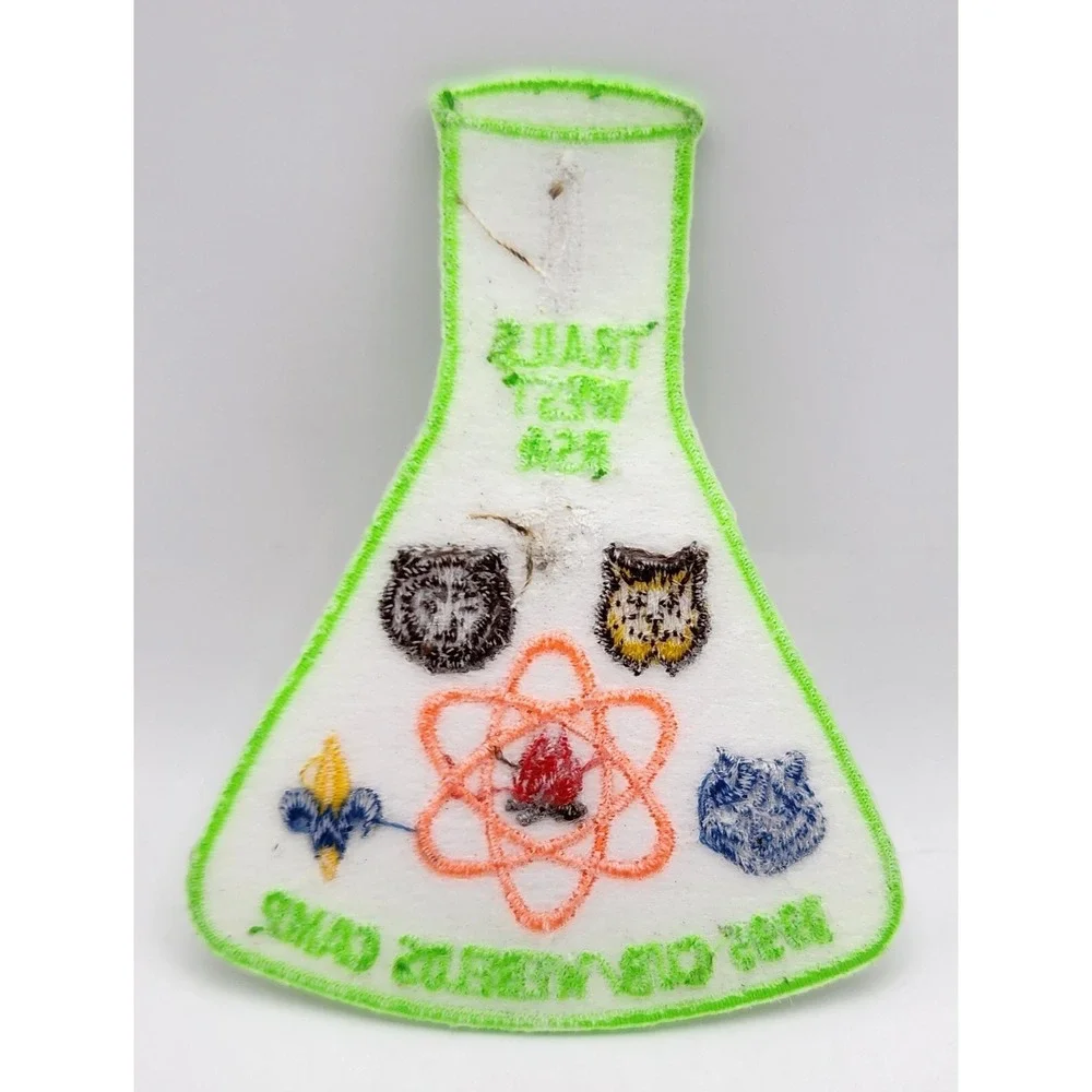 Vintage 1995 BSA Cubs Webelos Trails West Scout Camp Science‎ Beaker Cloth Patch